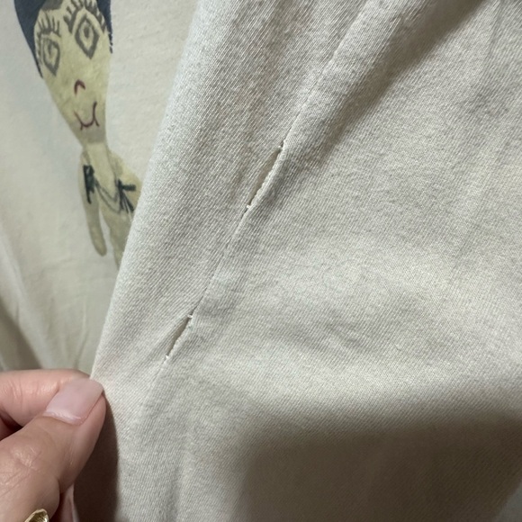 Marni Cream Long Sleeve Tee Winter Edition 2009 with Doll Design Size Small - Picture 5 of 9